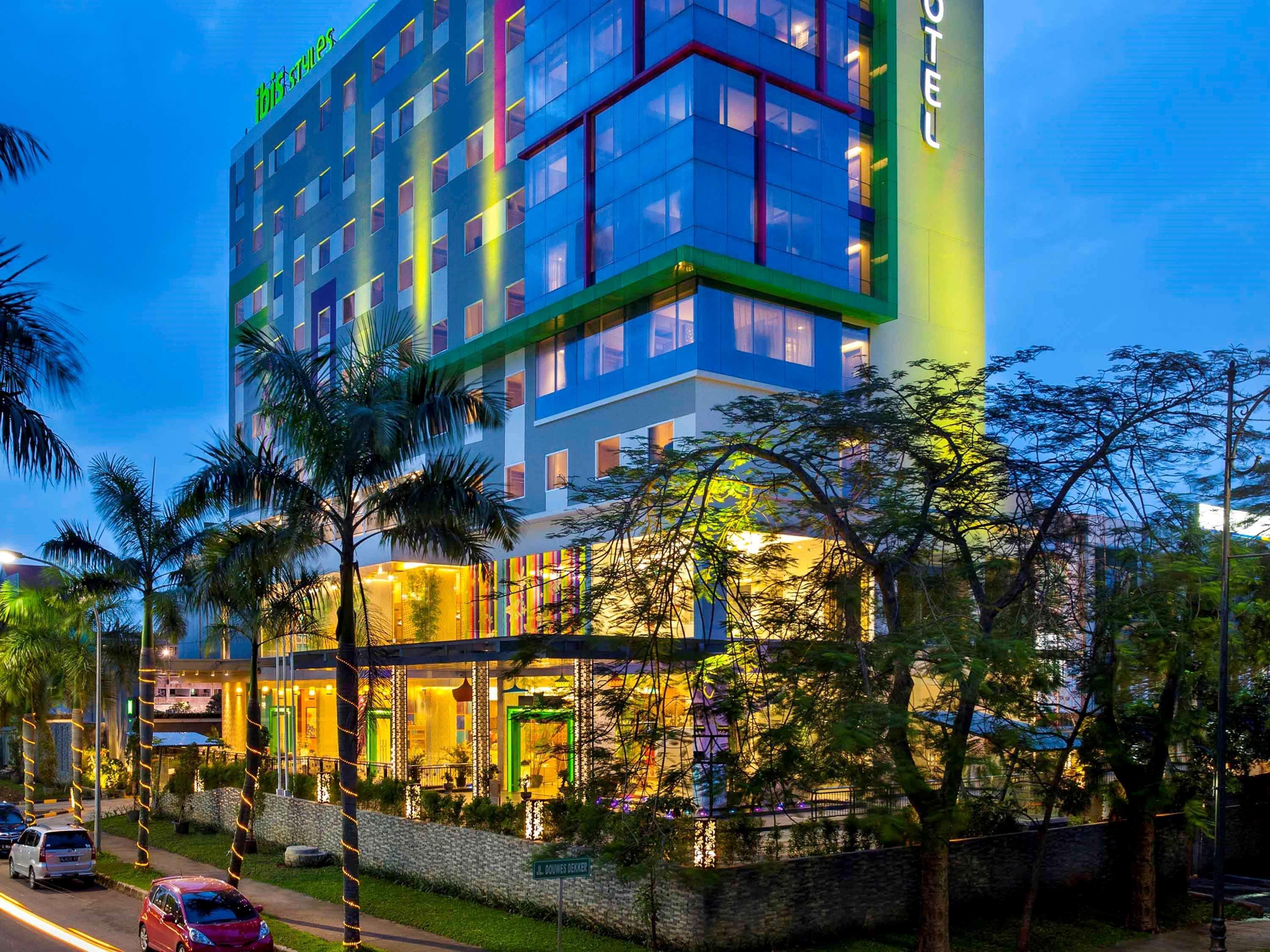 Отель Ibis Styles Cikarang Бекаси Экстерьер фото